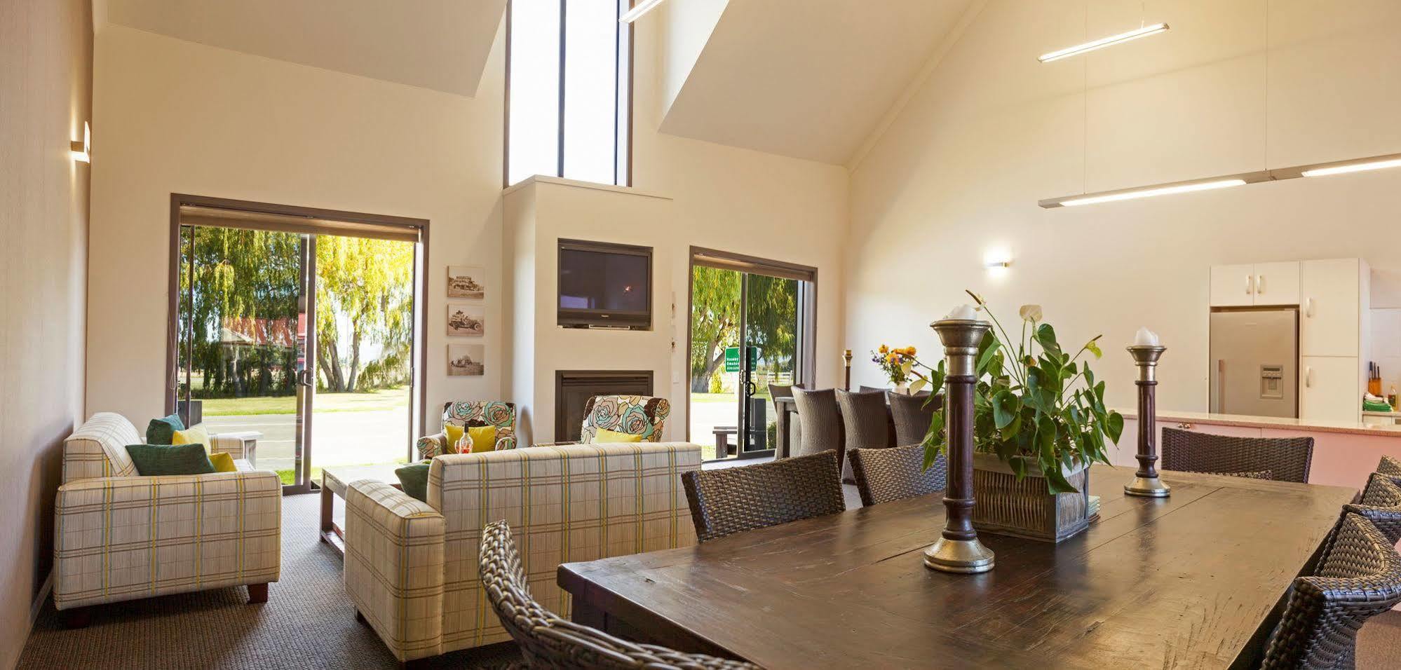 Ranfurly Hawkdun Lodge Motel מראה חיצוני תמונה