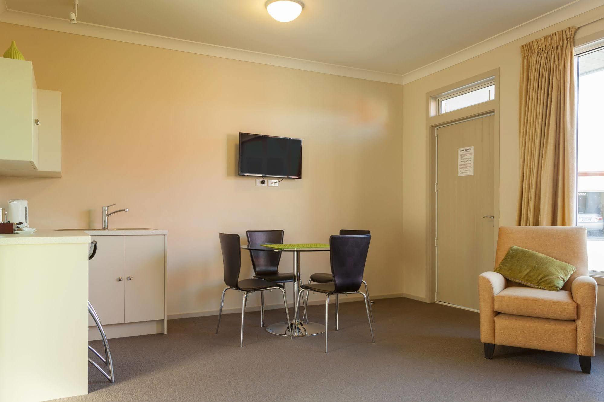 Ranfurly Hawkdun Lodge Motel מראה חיצוני תמונה